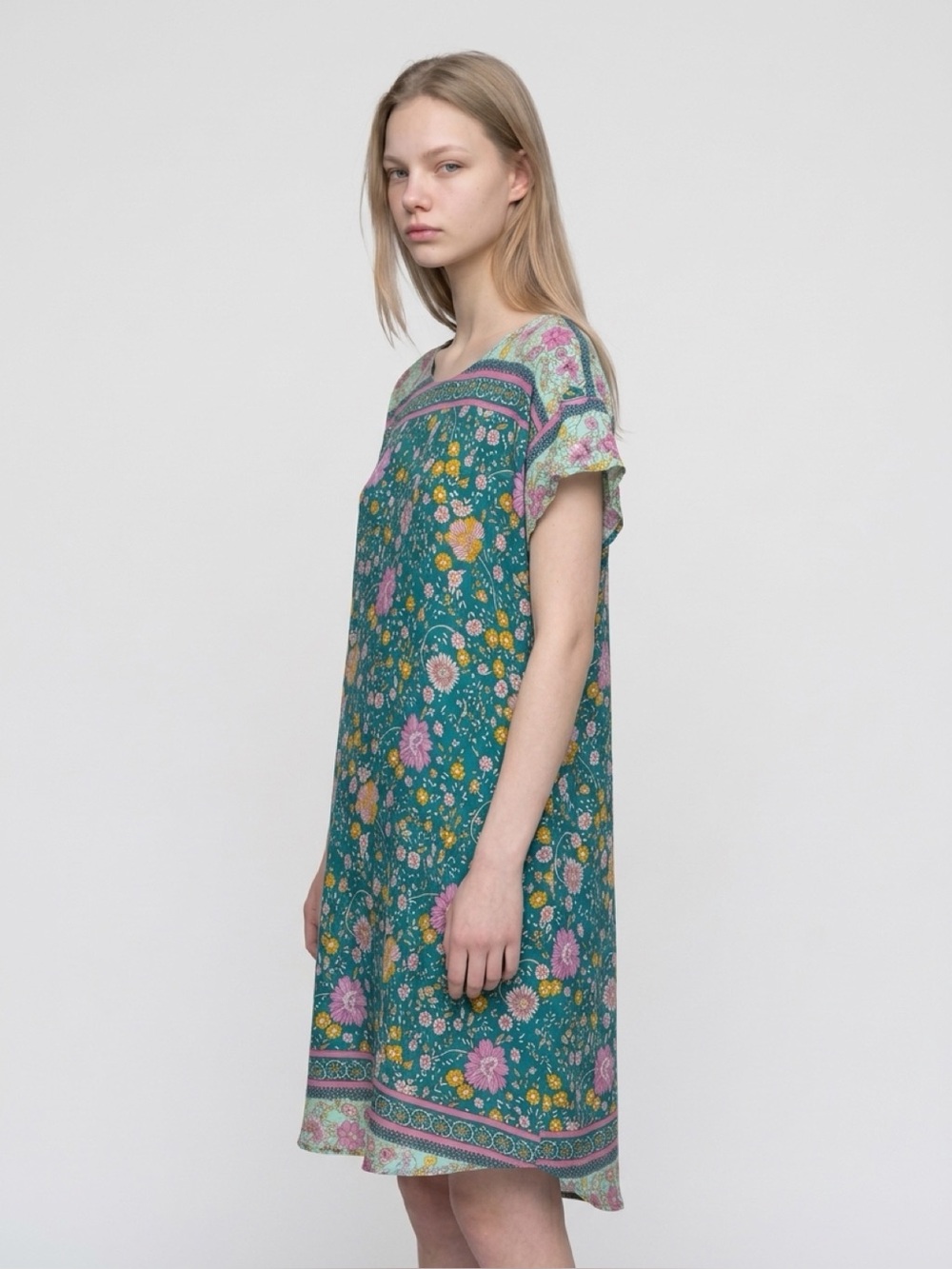 NWOT Bali Teal Floral Print Short-Sleeve Shift Dress